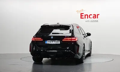 BMW M5 2026, 4057 км, за 133034.21 USD