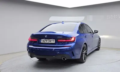 BMW 3-Series 2022, 42845 км, за 20511.81 USD