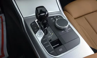 BMW 3-Series 2022, 42845 км, за 20511.81 USD - фото 9