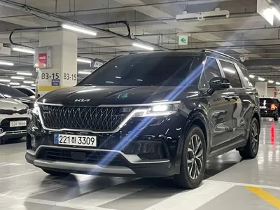Kia Canival 2023, 42000 км, за 11770.88 USD