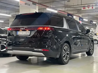 Kia Canival 2023, 42000 км, за 11770.88 USD