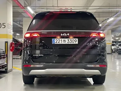 Kia Canival 2023, 42000 км, за 11770.88 USD