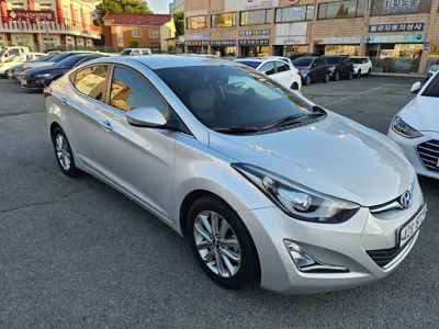 Hyundai Avante 2015, 115200 км, за 4561.08 USD