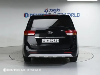 Kia Canival 2015, 96003 км, за 10358.31 USD