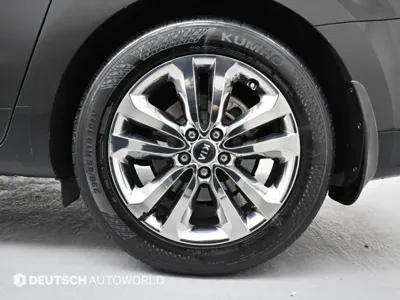 Kia Canival 2015, 96003 км, за 10358.31 USD