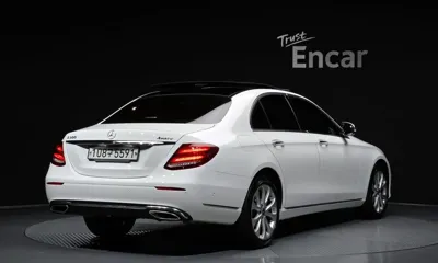 Mercedes-Benz E-Class 2019, 119930 км, за 17120.58 USD