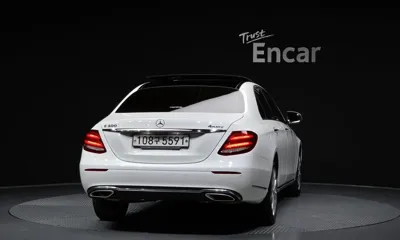 Mercedes-Benz E-Class 2019, 119930 км, за 17120.58 USD
