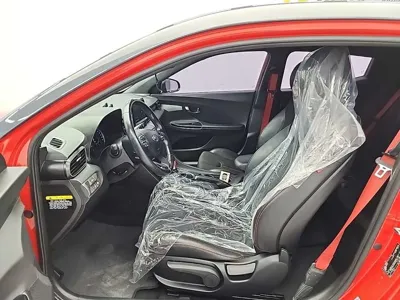 Hyundai Veloster 2018, 75014 км, за 6825.71 USD - фото 11