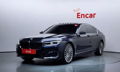 BMW 7-Series · 2020 год