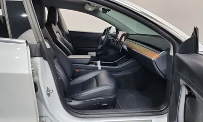 Tesla Model 3 2020, 69663 км, за 19450.97 USD - фото 26