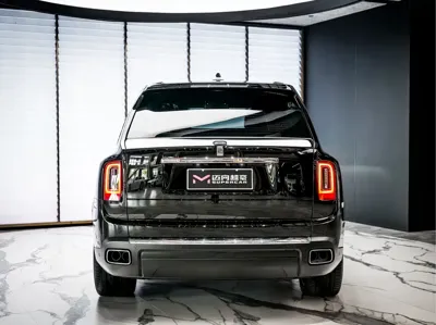 Rolls-Royce Cullinan 2021, 9800 км, за 700104.14 USD