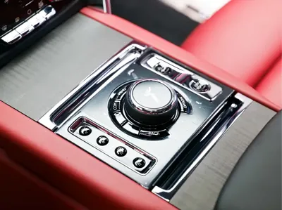 Rolls-Royce Cullinan 2021, 9800 км, за 700104.14 USD - фото 17