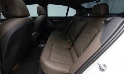 BMW 5-Series 2024, 33792 км, за 35447.03 USD - фото 10