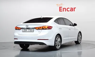 Hyundai Avante 2018, 105202 км, за 6830.61 USD - фото 2