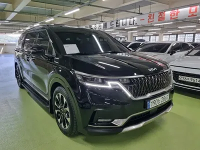 Kia Canival · 2023 год
