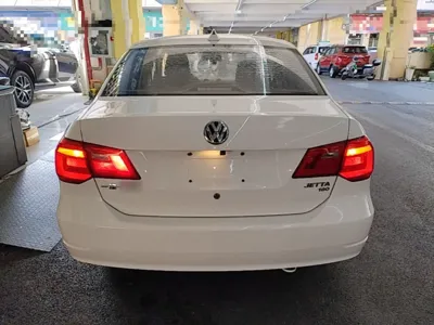 Volkswagen Jetta 2015, 71700 км, за 4522 USD - фото 5