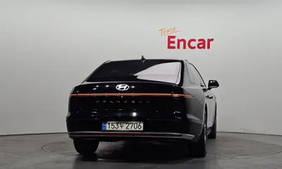 Hyundai Grandeur 2023, 10185 км, за 20151.96 USD