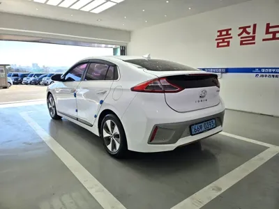 Hyundai Ioniq 2017, 98765 км, за 7144.25 USD