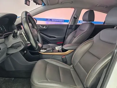 Hyundai Ioniq 2017, 98765 км, за 7144.25 USD - фото 10