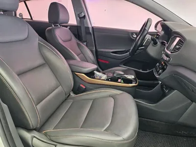 Hyundai Ioniq 2017, 98765 км, за 7144.25 USD - фото 12