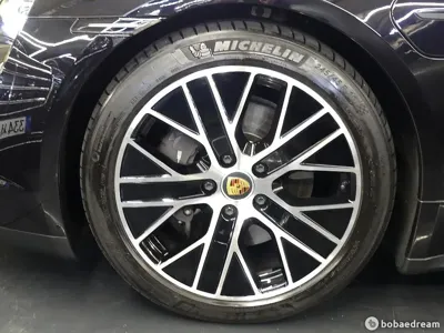 Porsche Taycan 2023, 31000 км, за 64986.22 USD - фото 8
