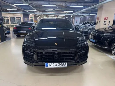 Porsche Cayenne 2024, 25288 км, за 75461.95 USD