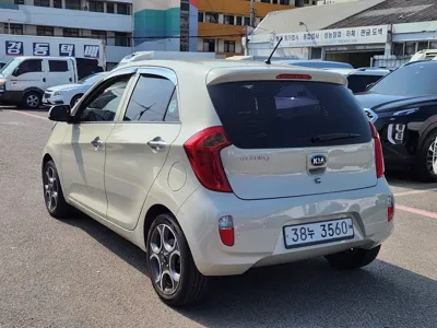 Kia Morning 2014, 63000 км, за 3568.87 USD - фото 6