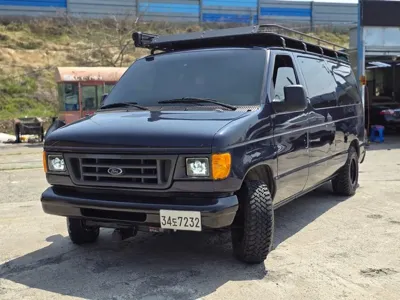 Ford E-Series · 2003 год
