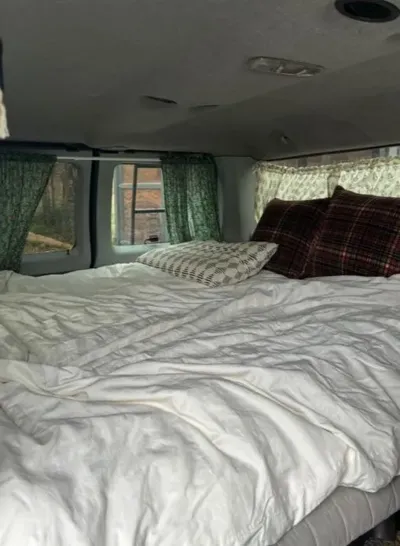 Ford E-Series 2003, 185577 км, за 11027.96 USD - фото 17