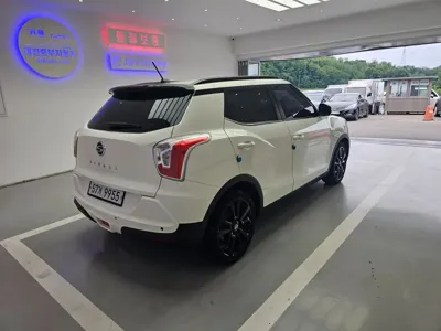 KG_Mobility_Ssangyong TIBOLI 2015, 170444 км, за 2953.92 USD