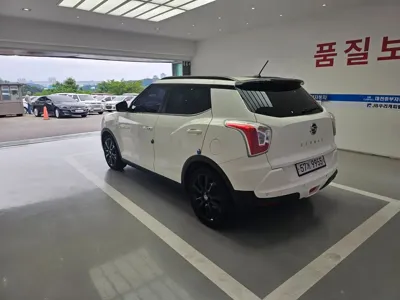 KG_Mobility_Ssangyong TIBOLI 2015, 170444 км, за 2953.92 USD