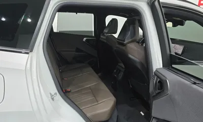 BMW X3 2025, 6280 км, за 53826.97 USD - фото 11