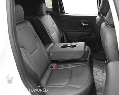 Jeep Renegade 2022, 37800 км, за 14310.1 USD - фото 12