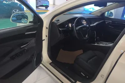 Geely Auto Emgrand GT 2016, 45100 км, за 5610 USD - фото 23