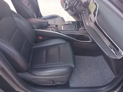 Hyundai Grandeur 2020, 133099 км, за 12295.09 USD - фото 9