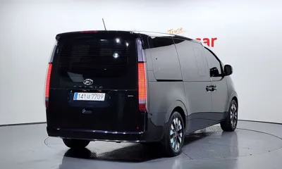 Hyundai Staria 2022, 34713 км, за 22398.41 USD