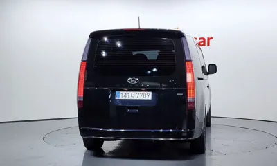 Hyundai Staria 2022, 34713 км, за 22398.41 USD