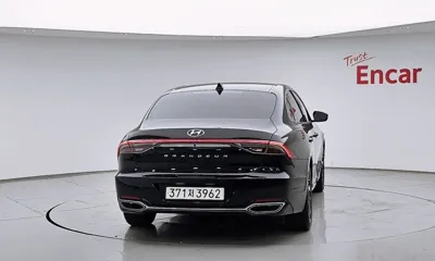 Hyundai Grandeur 2022, 38477 км, за 17226.8 USD - фото 4