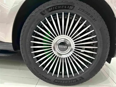 Land Rover Range Rover 2024, 45700 км, за 170840.63 USD