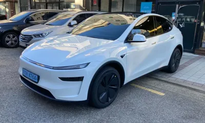 Tesla Model Y · 2025 год