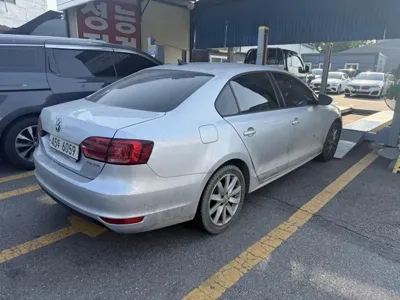 Volkswagen Jetta 2014, 22954 км, за 5281.6 USD