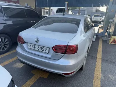 Volkswagen Jetta 2014, 22954 км, за 5281.6 USD