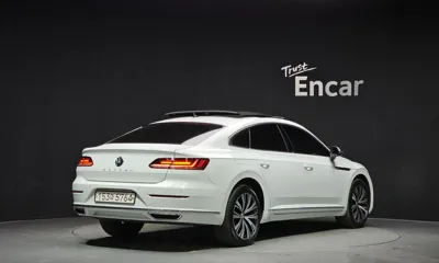 Volkswagen Arteon 2019, 130603 км, за 11684.39 USD