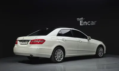 Mercedes-Benz E-Class 2012, 84145 км, за 3841.89 USD