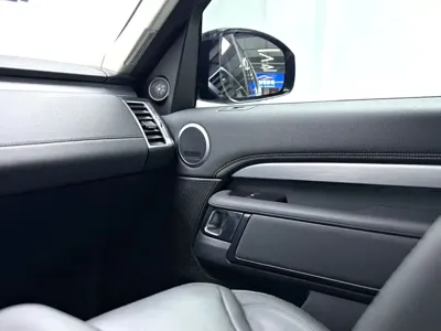 Land Rover Discovery 2022, 68000 км, за 50940.74 USD - фото 6
