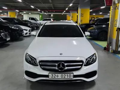 Mercedes-Benz E-Class · 2017 год