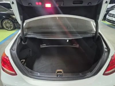 Mercedes-Benz E-Class 2017, 47996 км, за 15097.81 USD - фото 20