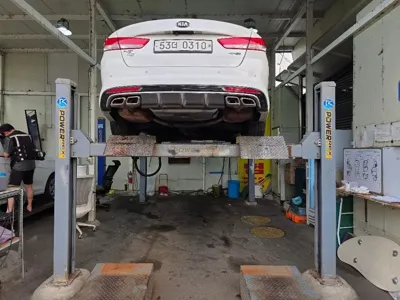 Kia K5 2017, 100223 км, за 5856.68 USD