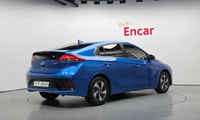 Hyundai Ioniq 2017, 126200 км, за 5710.91 USD