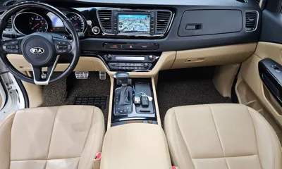 Kia Canival 2017, 109746 км, за 8990.23 USD - фото 7